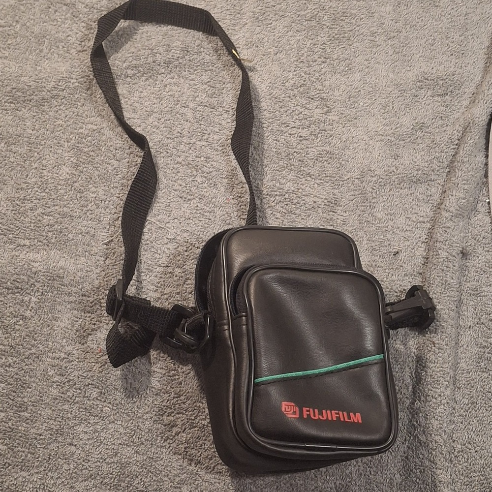 Fujifilm Compact Camera Case/Pouch Black/Green Leather Pouch with Strap
